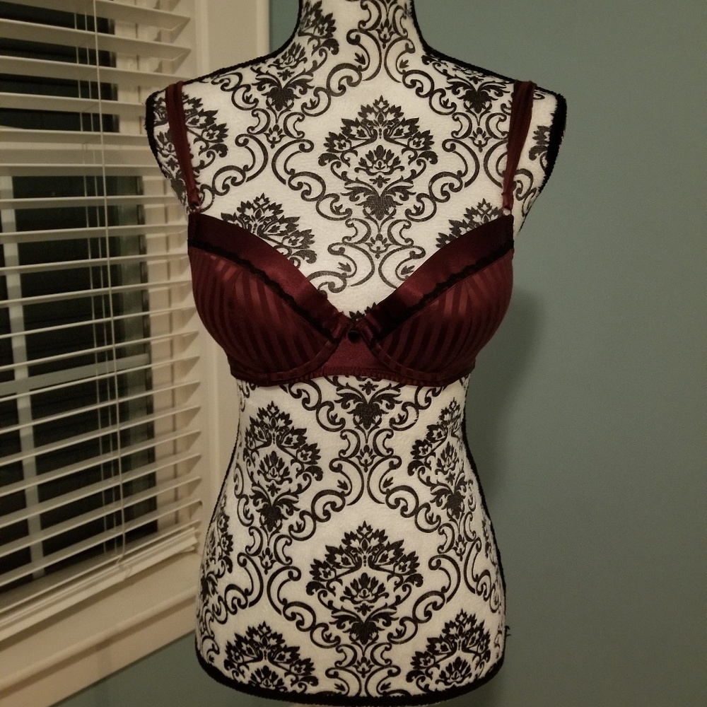 Lingerie Set - Picture 5 of 8